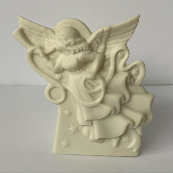 Partylite Angel O Holy Night Votive Candle Holder Nativity Bisque 4 3/4" tall